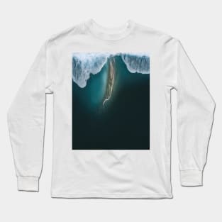 Minimalist surreal glowing wave hitting a dark beach – Landscape Photography Long Sleeve T-Shirt